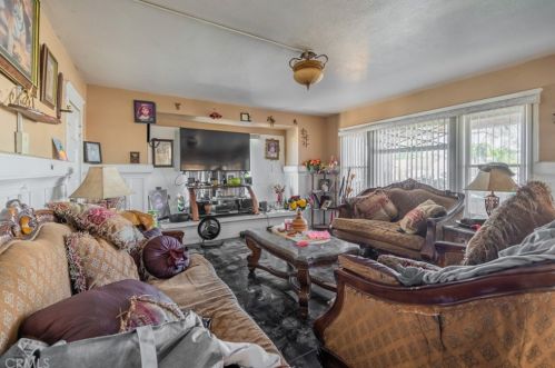 928 Mcfadden Ave, Santa Ana CA 92707-1113 exterior