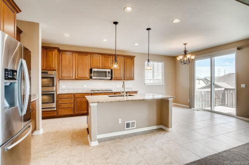 4836 Riviera Way, Aurora CO 80015-4708 exterior