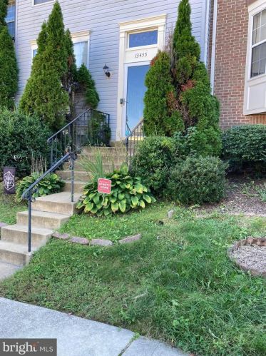 13455 Lock Loop, Woodbridge VA  22192-4447 exterior