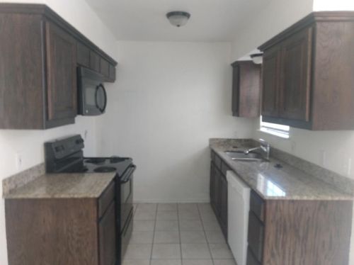 3124 Tudor Ln, Irving TX  75060-2252 exterior