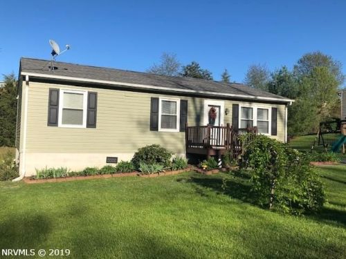 3360 Springview Dr, Christiansburg VA  24073-6866 exterior