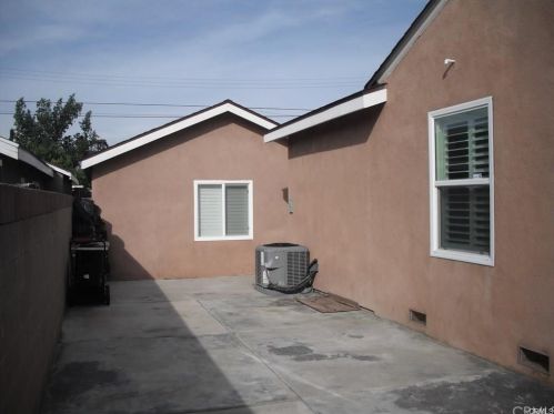 10321 Rosecrans Ave, Bellflower, CA 90706-2701
