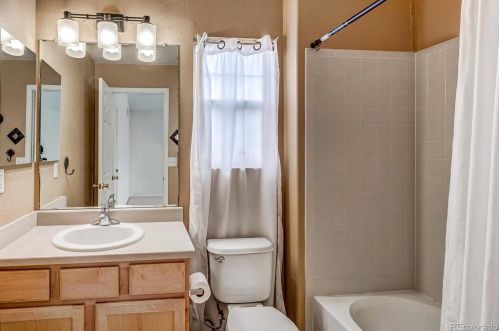 4775 Eaton Park Way, Aurora CO 80016-5818 exterior