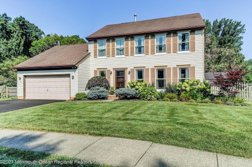 33 Branson Dr, Lincroft, NJ 07738-1362