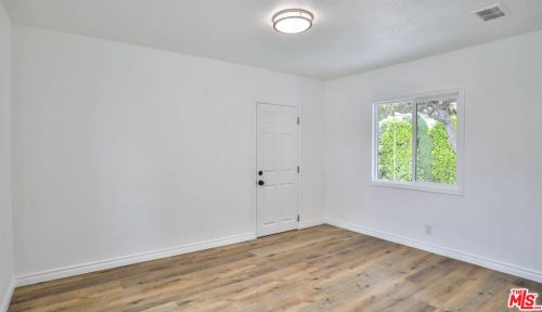 13606 Lemoli Ave, Hawthorne CA  90250-7722 exterior