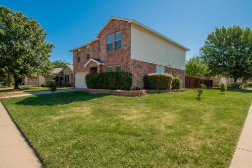 5120 Bedfordshire Dr, Fort Worth TX  76135-1435 exterior