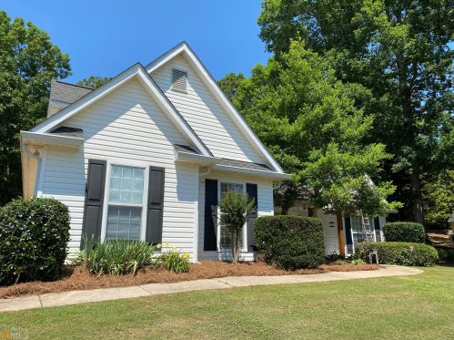 124 Hampton Brook Dr, Hampton, GA 30228-3060