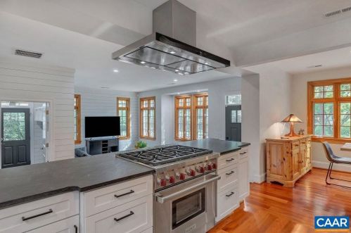 1884 Westview Rd, Charlottesville, VA 22903-1649