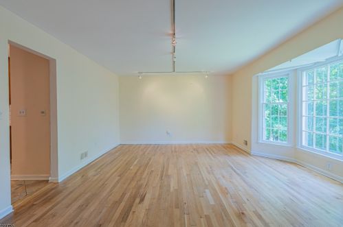 41 Springhill Rd, Dover NJ  07869-4323 exterior