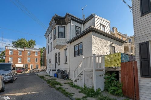 213 Hermitage St, Philadelphia PA  19127-1018 exterior