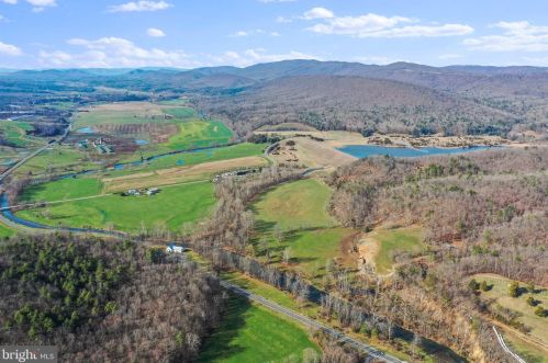 1034 Toms Knob Approach, Lost City WV 26810-8428 exterior