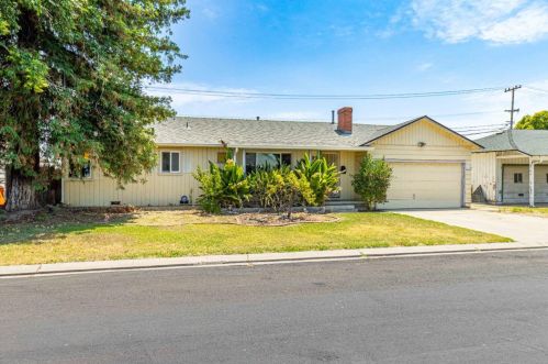 2016 Aloha Way, Modesto, CA 95350-3104