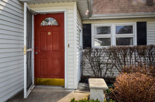 41725 Circle Dr, Antioch, IL 60002-9239