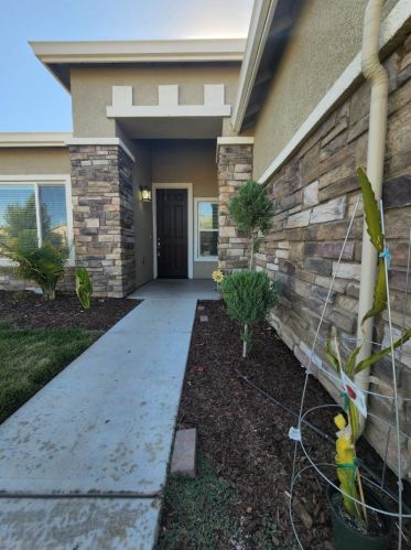 1535 Magnolia Ct, Los Banos, CA 93635-4572