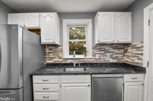 1622 Oakview Dr, Silver Spring MD  20903-2243 exterior