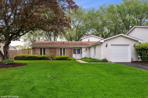 8205 Carrolton Ct, Hanover Park, IL 60133-2334