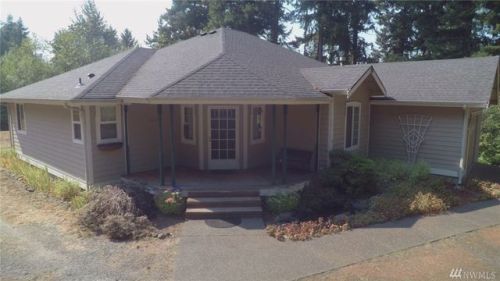 16506 Pleasant Beach Dr, Yelm, WA 98597-8567