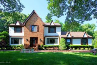 27 Doherty Dr, Middletown, NJ 07748-3303
