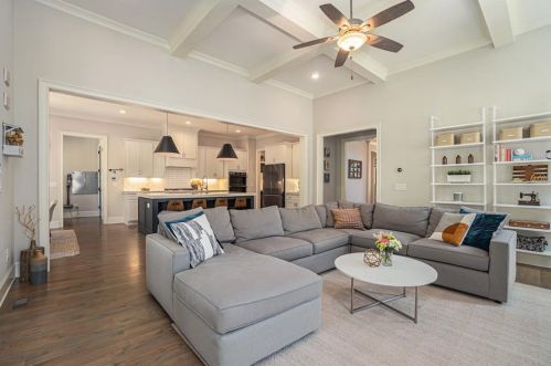 3678 Keswick Dr, Atlanta, GA 30341-2006