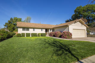 313 Descanso Ave, Ojai, CA 93023-3612