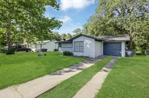 5450 Mcconnell Dr, Fort Worth TX  76134-1006 exterior