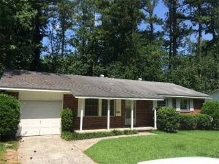 2877 Fantasy Ln, Decatur, GA 30033-5816
