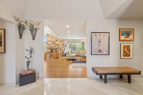 1020 North Ave, Bannockburn IL  60015-2206 exterior