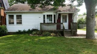 1031 Pioneer St, Davenport, IA 52802-2408
