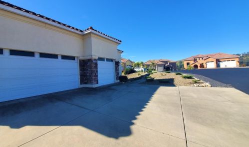 20 Harmonia Pointe Way, Copperopolis, CA 95228-9333