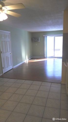 82 Constitution Dr, Londonderry, NH 03053-5403