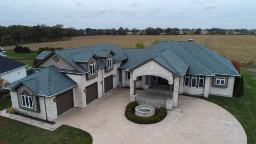215 Slalom Ct, Minooka, IL 60447-8803