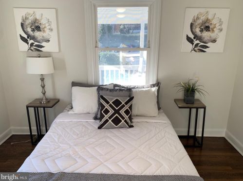 9407 Colesville Rd, Silver Spring MD 20901-4819 exterior