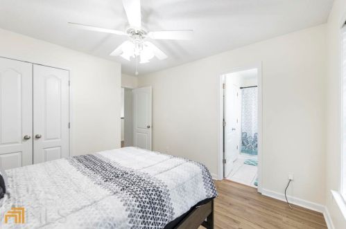 302 Meyers Lake Dr, Warner Robins GA  31088-2120 exterior