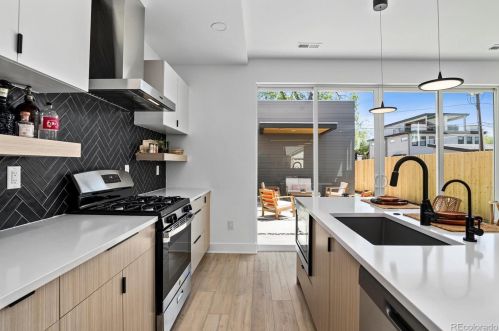 3672 Galapago St, Englewood CO 80110-2323 exterior