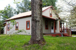 2280 Leatherwood Ford Rd, Jamestown, TN 38556-5848