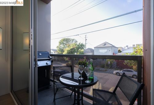 1028 Grayson St, Berkeley, CA 94710-2643