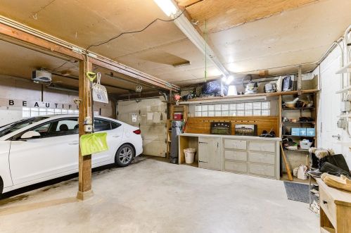 2705 Kirkwood Ln, Minneapolis MN  55441-2925 exterior