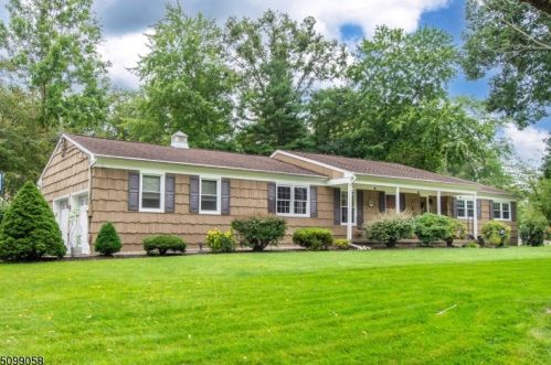 1 Madeleine Pl, Parsippany, NJ 07054-4025