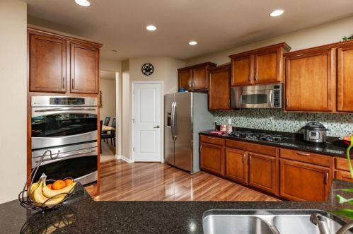 5070 Olive Ln, Minneapolis, MN 55446-2979