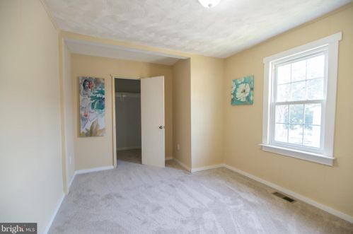 793 Jefferson Ave, Charles Town WV  25414-1219 exterior