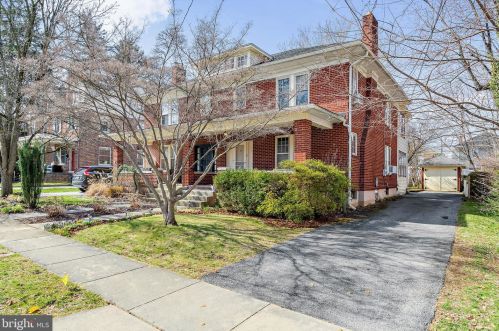 32 Russell St, York, PA 17402-2339