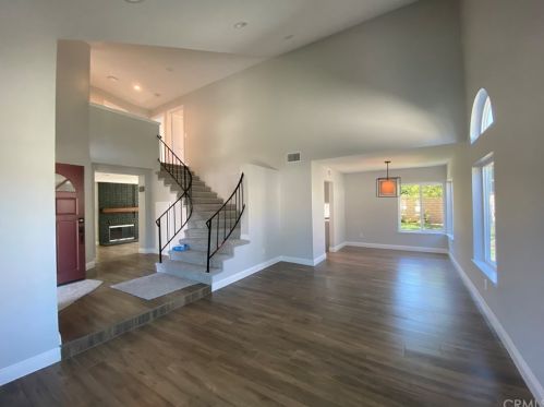 8 Henry, Irvine CA  92620-3256 exterior