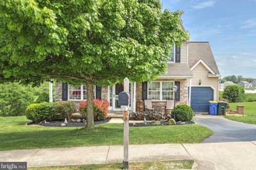 3912 Lyn Cir, York, PA 17315-4732