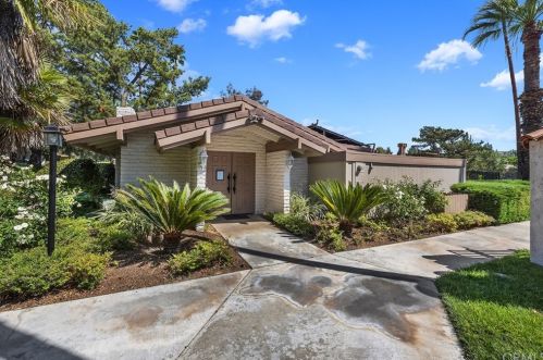 602 Via Zapata, Riverside CA  92507-6424 exterior