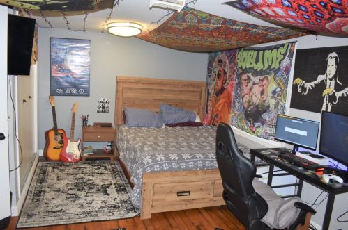 403 Erie St, Valpo IN  46383-4931 exterior