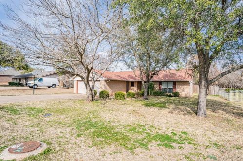 5327 Mission Cir, Granbury, TX 76049-5389