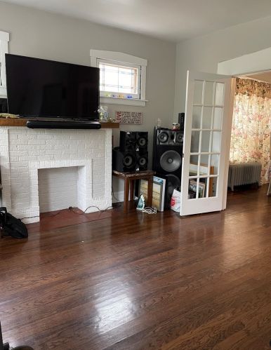 4321 Drummond Pl, Chicago, IL 60639-2028