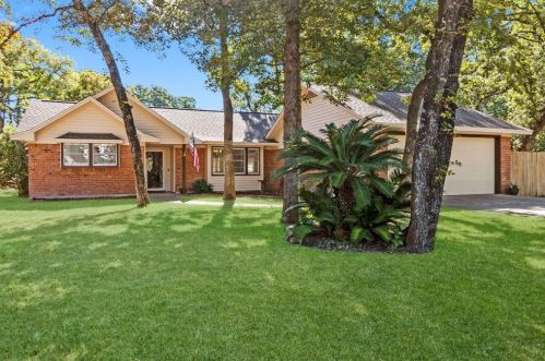 111 Butlers Ct, Conroe TX  77385-7906 exterior