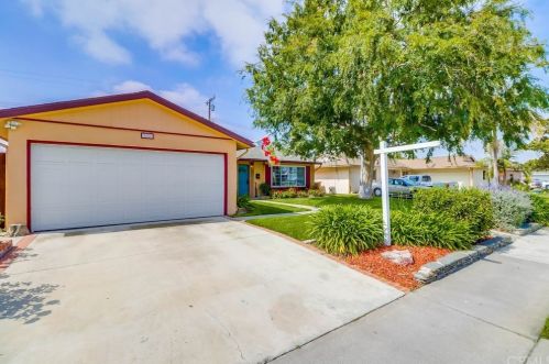 5452 Vanguard Ave, Garden Grove, CA 92845-1515