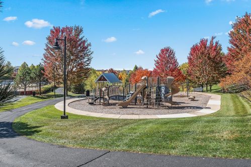 2332 Fieldstone Curv, Saint Paul MN  55129-6218 exterior